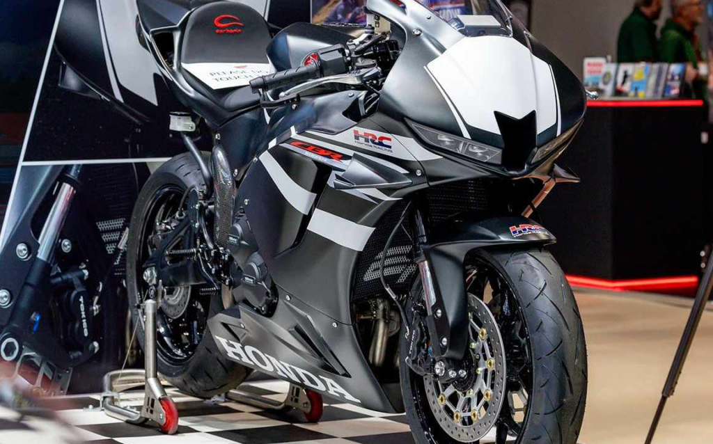 Saudades? Honda 600 cc ganha versão “por encomenda” lá fora