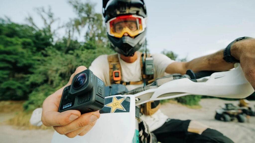 4 câmeras de ação para moto que registram suas viagens e ajudam na sua segurança