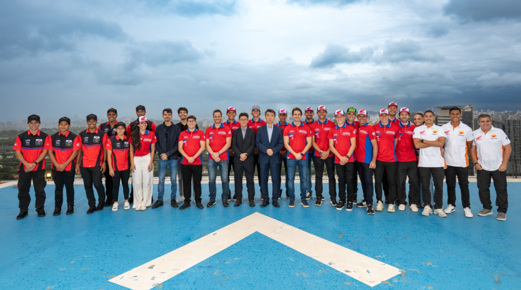 conheça todos os pilotos oficiais