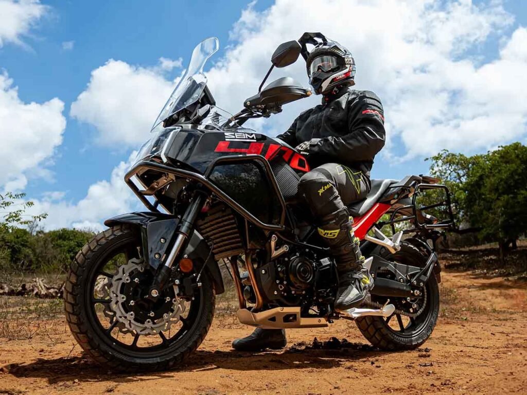 Preço de Triumph? Shineray SBM lança nova moto aventureira