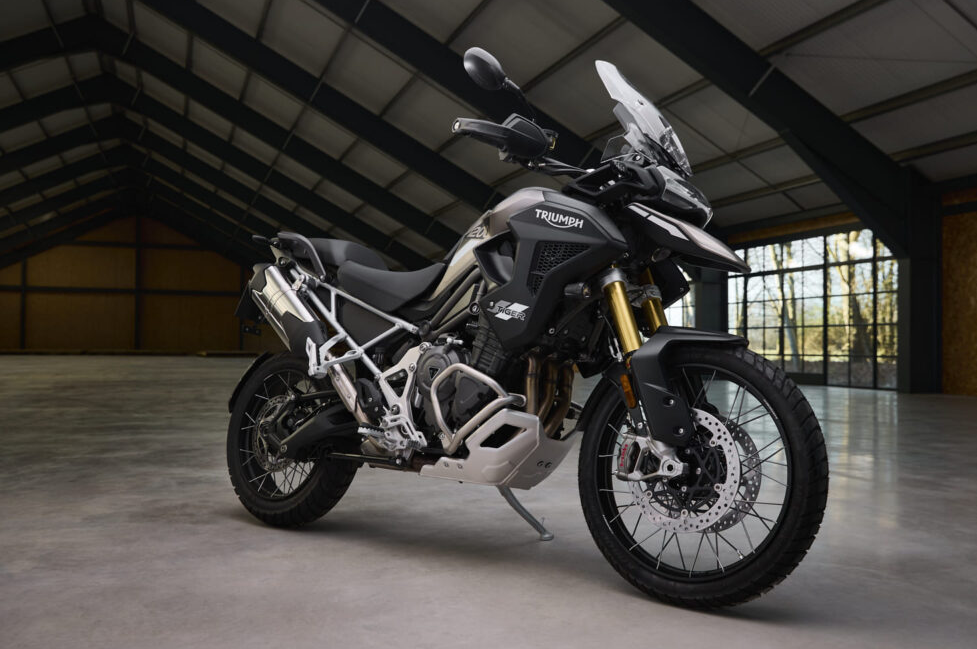 Como comprar uma Triumph e pagar só em maio de 2026?