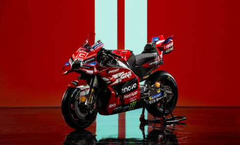 Ducati celebra 100 anos em grande estilo: Ducati centenário