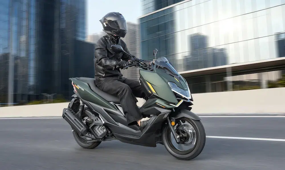 Zontes tem scooter com "rodas de moto" e podia vir ao Brasil