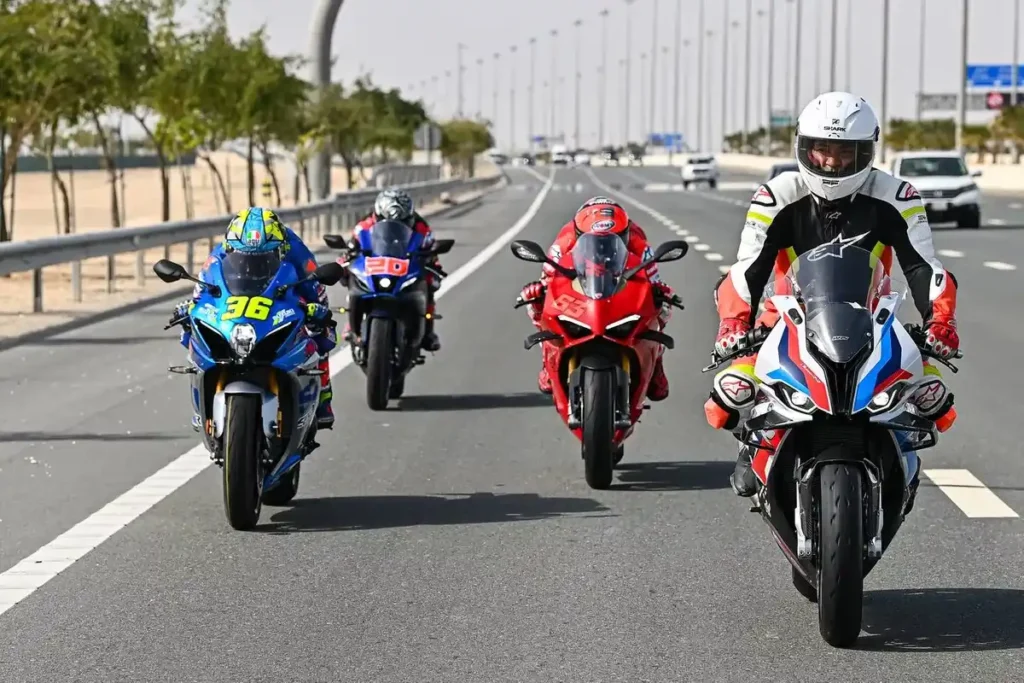 não pode pilotar moto? Lenda da seleção já correu de MotoGP