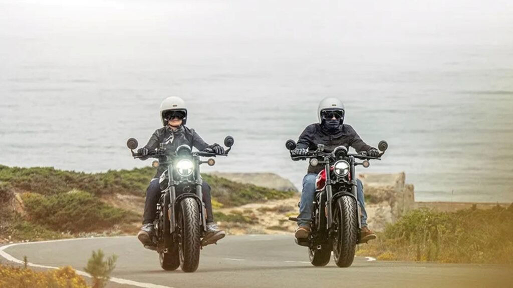 CL-C 450 ou Super Meteor 650? Qual a melhor custom?