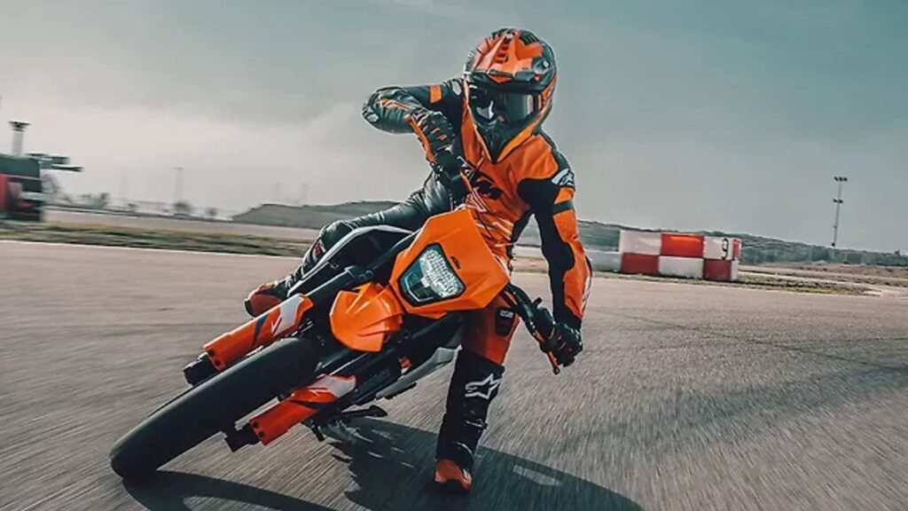 KTM prepara nova 390; lançamento pode acontecer em 2026