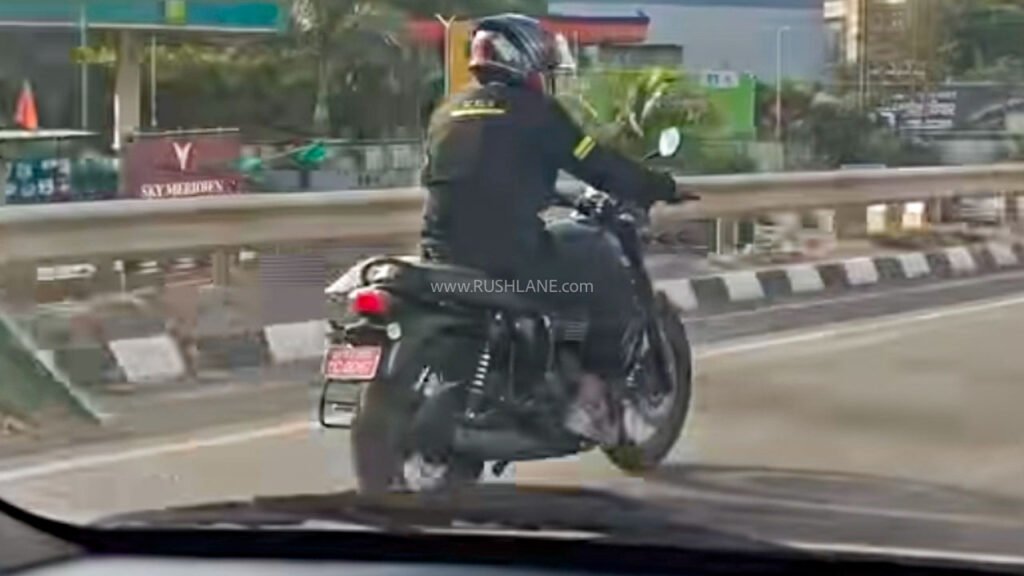 triumph bonneville 400 spied 4