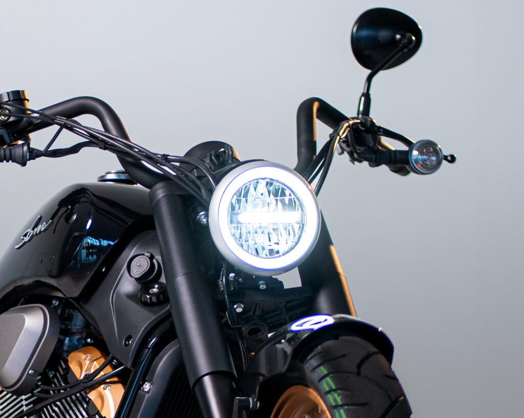 Shineray lança custom 400 cc com motor V2 e preço acessível
