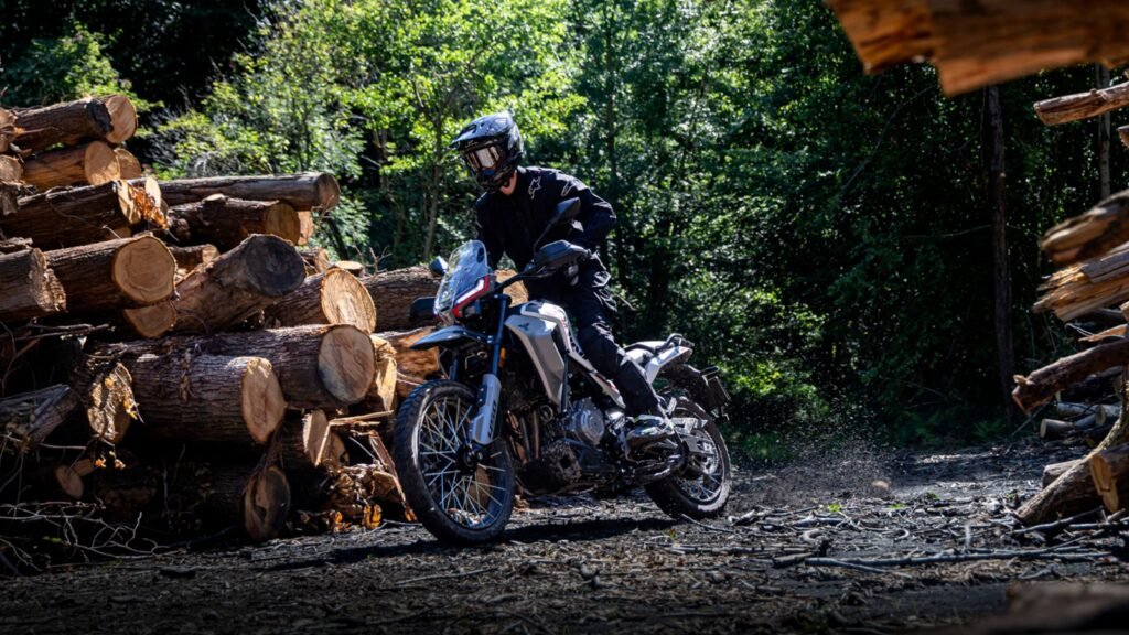 marca italiana lança Trail de 449 cc