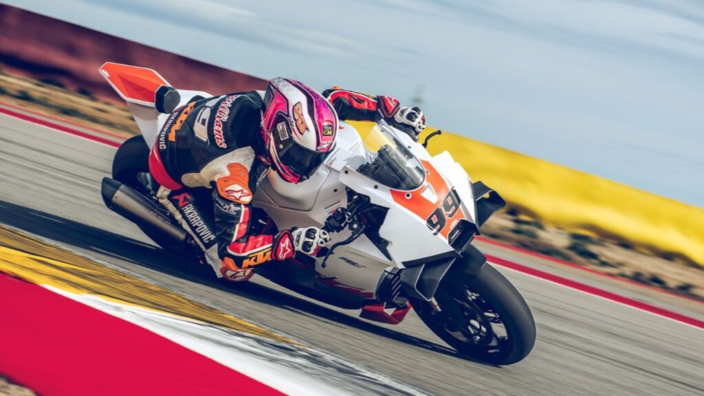 Inspirada pela MotoGP, KTM lançará novas esportivas em 2026
