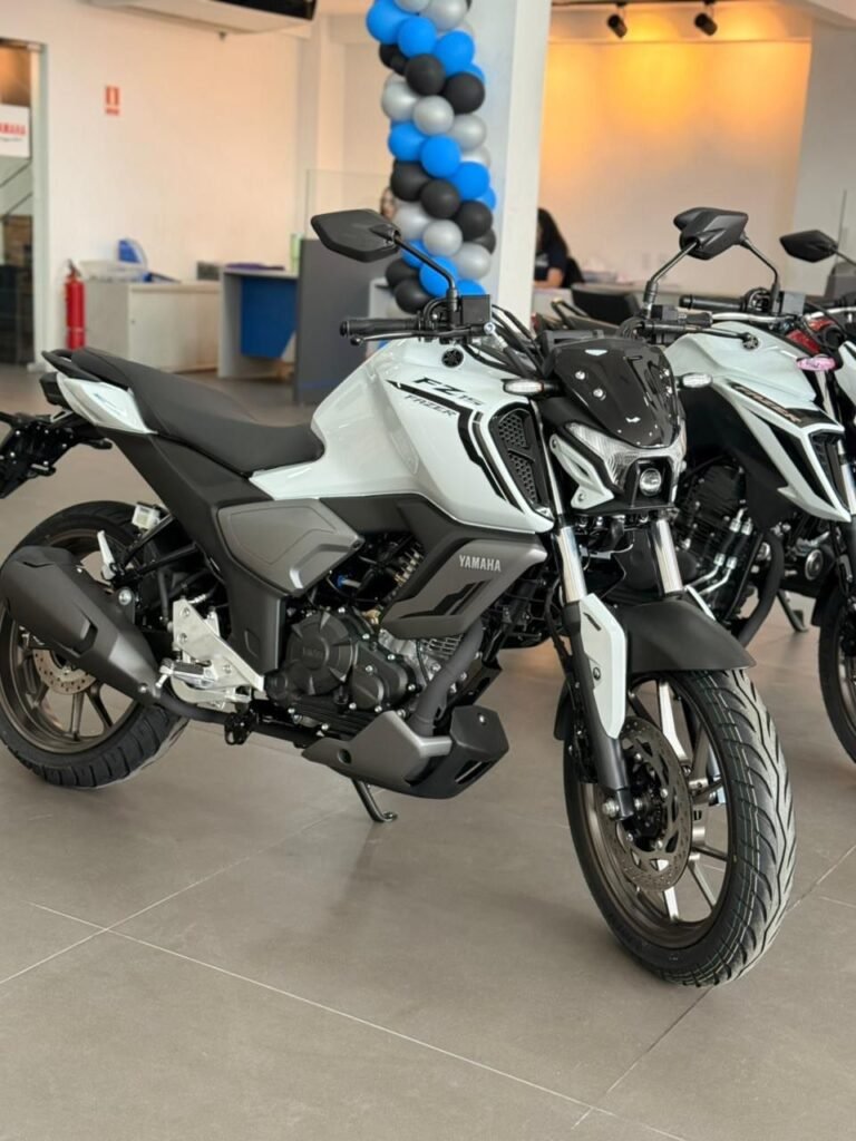 Vazou? Yamaha FZ15 2027 deve ganhar (apenas) novas cores