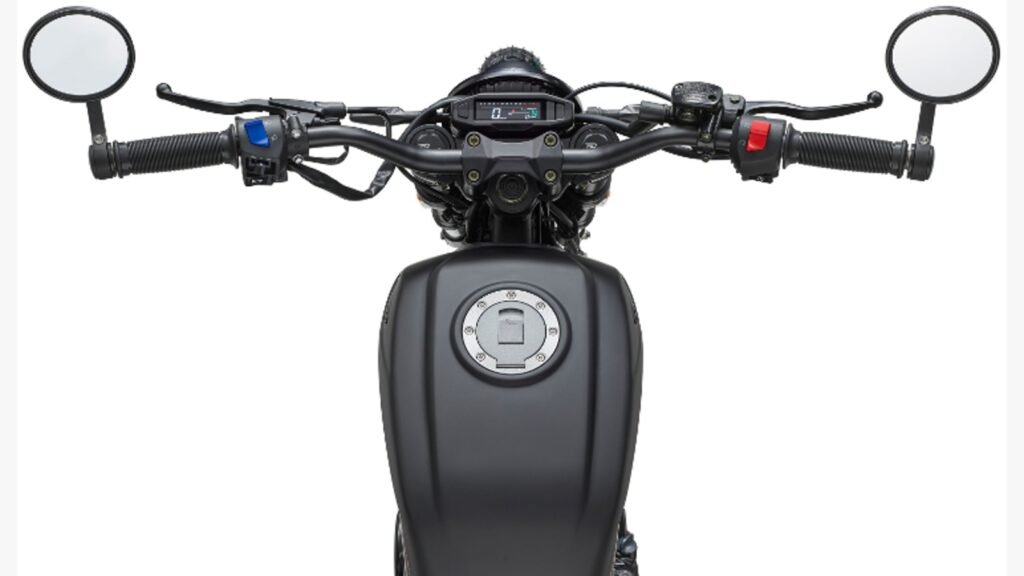 Cabe uma Trail no carrinho? Supermercado anuncia venda de moto 125cc