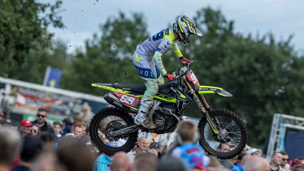 Do pódio pra sua garagem: O que mudou na Triumph campeã do MUNDO de Motocross