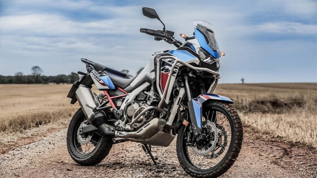 Asfalto e terra! Honda de R$ 85 mil une tecnologia e desempenho com motor 1084cc