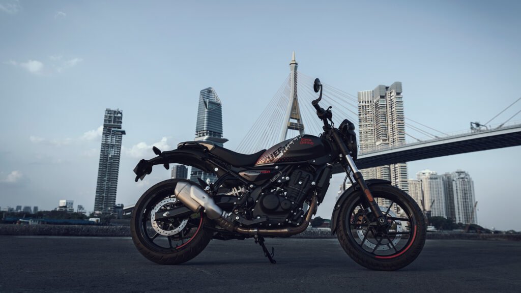 Royal Enfield Guerrilla 450 Apex: o que muda pra versão normal?